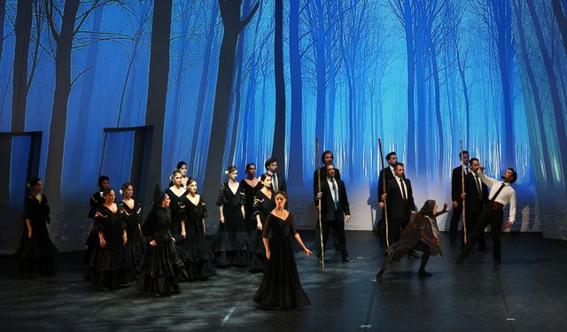 Uluslararası Bodrum Bale Festivali, 'Kanlı Düğün' oyunuyla devam etti