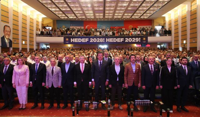 AK Parti Genel Başkan Yardımcısı Zeybekci, Denizli'de konuştu: