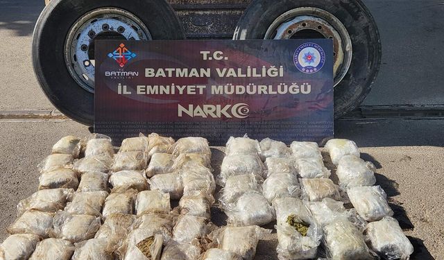 Batman'da uyuşturucu operasyonunda yakalanan 4 şüpheli tutuklandı