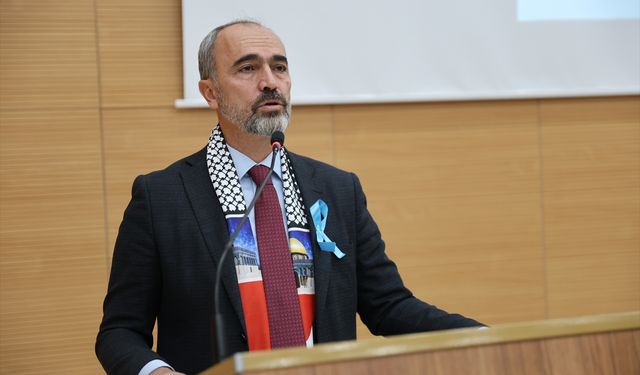 Bayburt Üniversitesinde akademik yıl 'İlk Dersim Filistin' temasıyla başladı