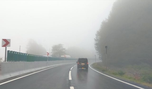 Bolu Dağı'nda sis etkili oluyor