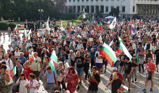 Bulgaristan'da avro karşıtları protesto düzenlendi