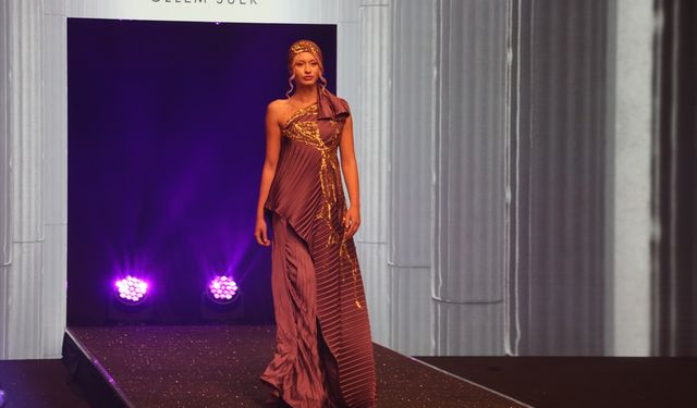 Bulgaristan'da Türkiye'nin katkısıyla defile düzenlendi