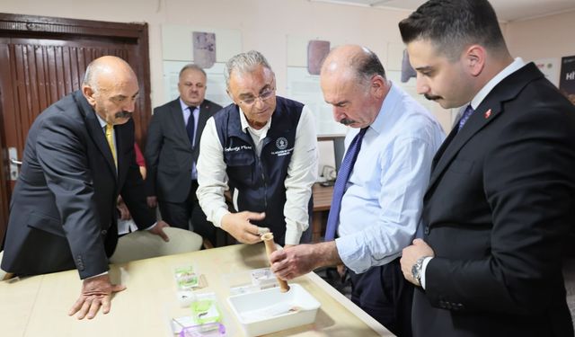 Çorum Valisi Çalgan, Şapinuva Antik Kenti'nde incelemelerde bulundu