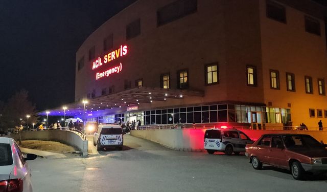 Çorum'da hastanede çıkan bıçaklı kavgada 2 kişi yaralandı