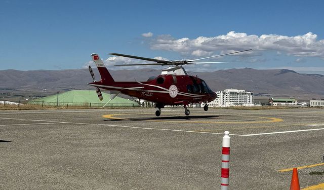 Erzurum'da ambulans helikopter kalp krizi geçiren hasta için havalandı