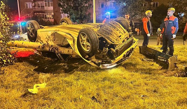 Erzurum'da takla atan otomobildeki 4 kişi yaralandı