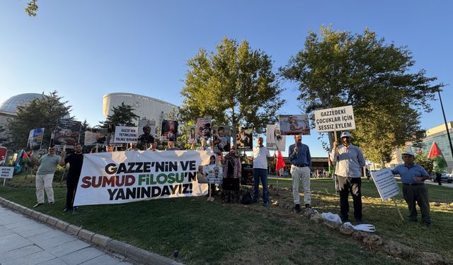 Gazze için 1,5 yıldır 'sessiz eylem' yapıyorlar