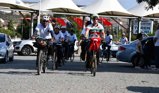 Kayı Boyu'nun göç yolculuğunu yeniden canlandırmak için 90 kilometre pedal çevirdiler