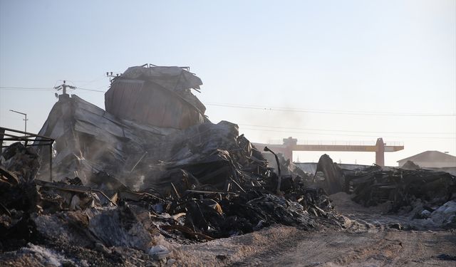 Niğde'de ambalaj fabrikasında çıkan yangın söndürüldü