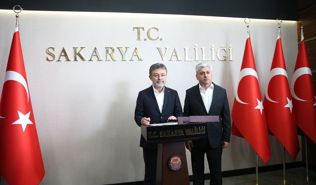 Tarım ve Orman Bakanı Yumaklı, Sakarya'da tarım sektörü temsilcileriyle buluştu: