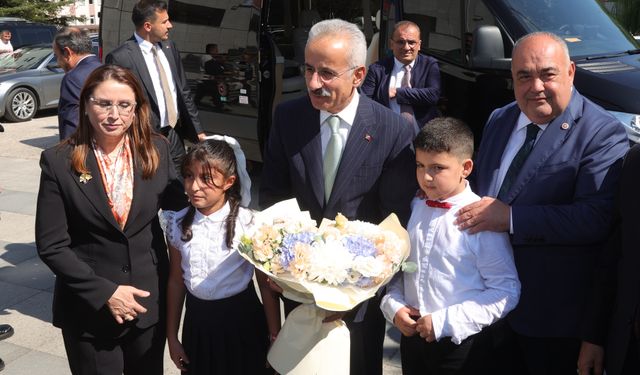 Ulaştırma ve Altyapı Bakanı Uraloğlu, Bartın'da konuştu: