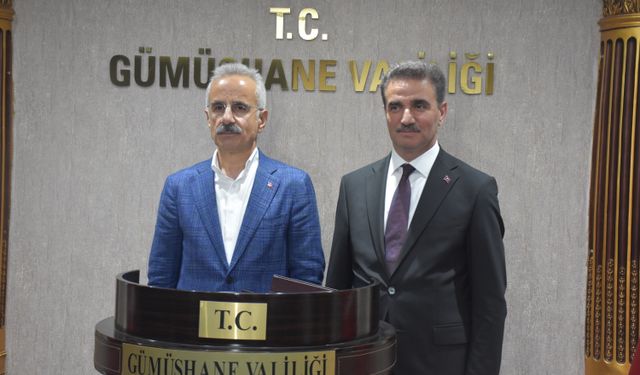 Ulaştırma ve Altyapı Bakanı Uraloğlu Gümüşhane'de ziyaretlerde bulundu