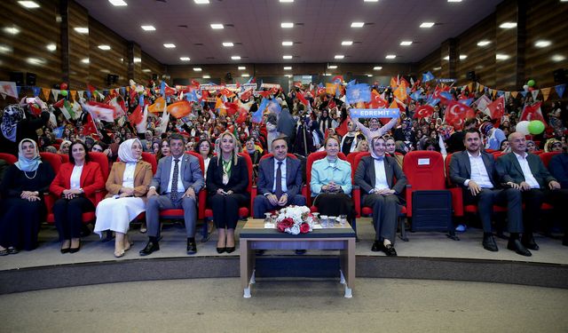 Van'da 'AK Parti Kadın Kolları İl Danışma Meclisi Toplantısı' yapıldı