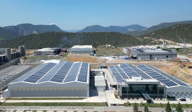 Vefat eden iş insanının 'katlanabilir konteyner' hayalini kızları gerçekleştirdi