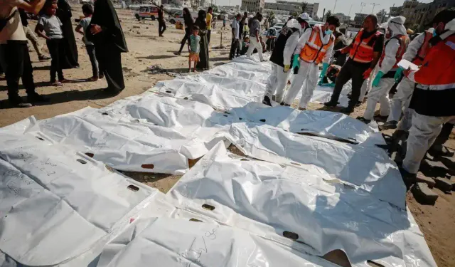 Nefes borusuna sakız kaçan oğlunu Heimlich manevrasıyla kurtardı