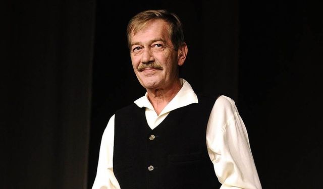 Tiyatronun "Kavuklu" Ustası: Ferhan Şensoy (1951-2021)