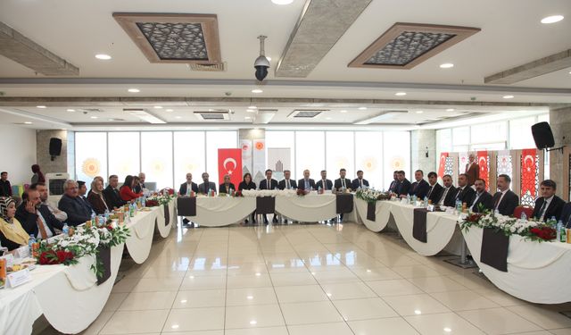 Bitlis'te 'Van Gölü Havza Koruma Eylem Planı ve Uygulama Programı Değerlendirme Toplantısı' yapıldı