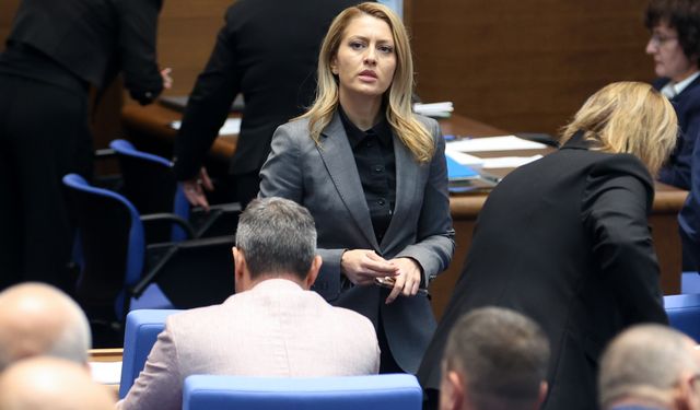 Bulgaristan Parlamentosunun yeni Başkanı Nazaryan oldu