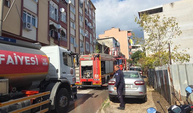 Bursa'da 5 katlı apartmanda çıkan yangın söndürüldü