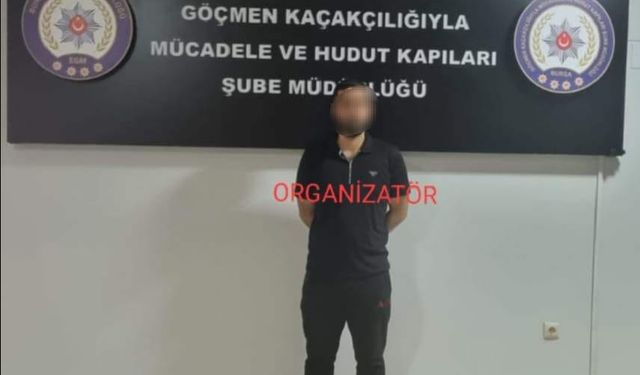 Bursa'da göçmen taşımacılığı yapan insan kaçakçısı yakalandı