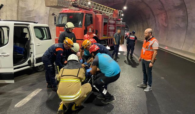 Çanakkale'deki Troya Tüneli'nde trafik kazası tatbikatı yapıldı