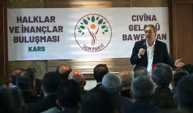 DEM Parti Eş Genel Başkanı Bakırhan:"PKK'nin kendisini feshetmesi, Türkiye'ye silah çevirmeyeceğini belirtmesi tarihidir