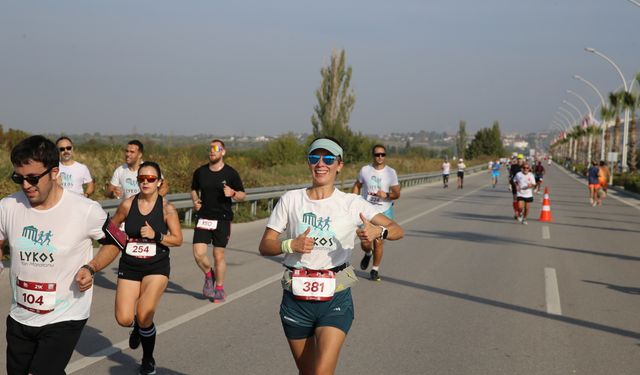 Denizli'de Lykos Yarı Maratonu koşuldu