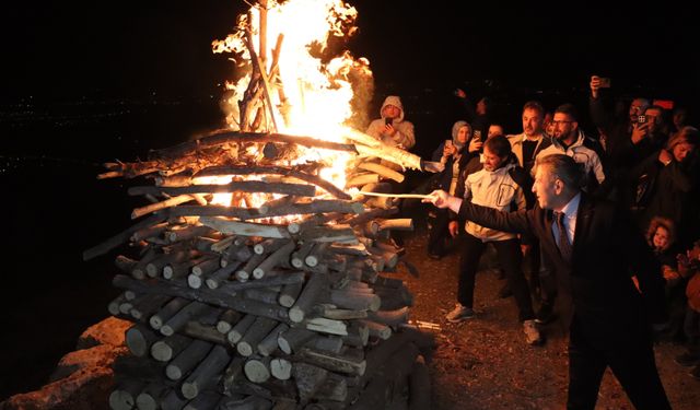 Erzincan'daki Ergan Dağı'nda 'Birlik ve Kardeşlik Ateşi' yakıldı
