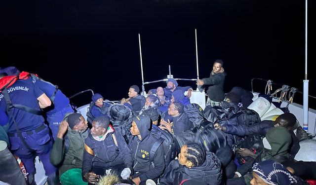 Fethiye açıklarında 46 düzensiz göçmen yakalandı