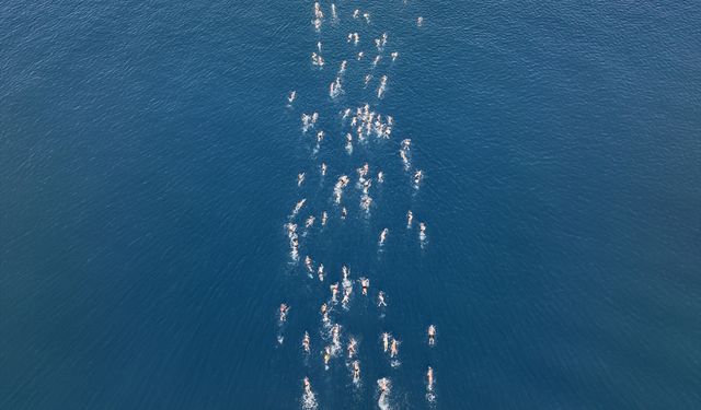 Fethiye'de açık su yüzme yarışları yapıldı