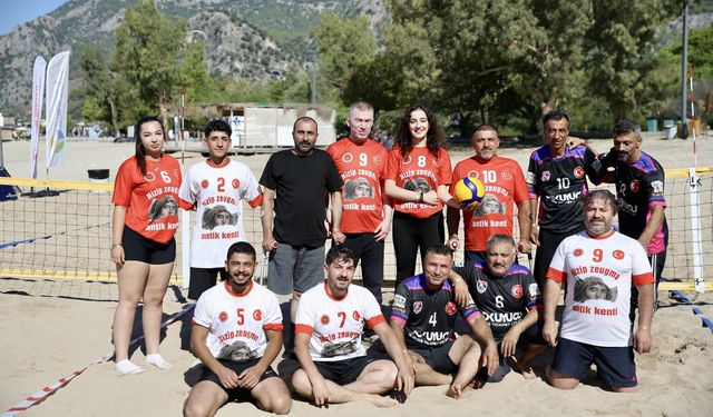 Fethiye'de bedensel engelliler plaj voleybolu turnuvası düzenlendi