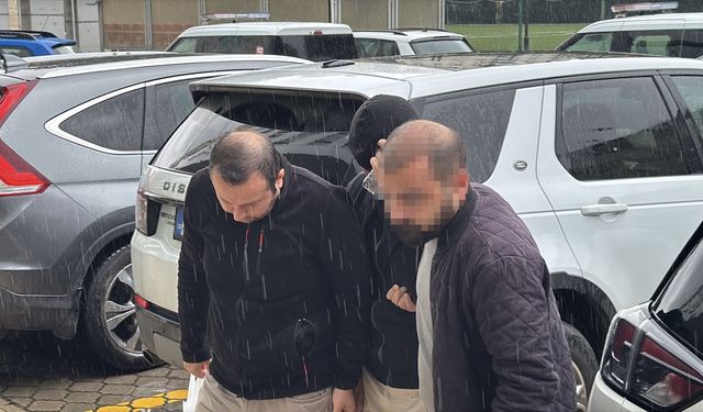 FETÖ'nün 'askeri ve öğrenci mahrem yapılanması'na yönelik operasyonda yakalanan 2 zanlı adliyede