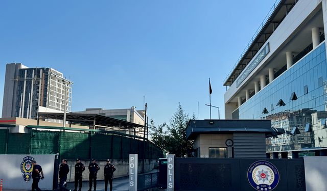 GÜNCELLEME 2 - Eski Nilüfer Belediye Başkanı Erdem ile 20 şüpheli rüşvet soruşturmasında gözaltına alındı