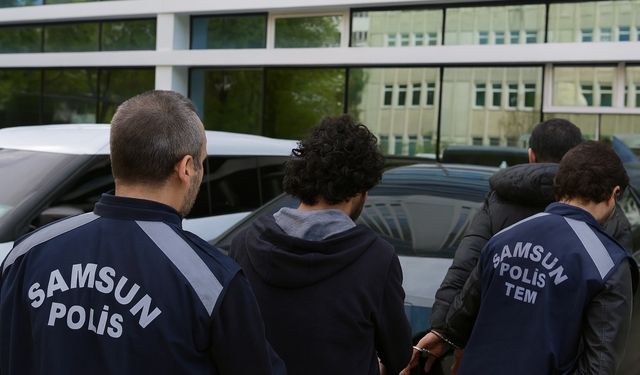 GÜNCELLEME - FETÖ'nün 'askeri ve öğrenci mahrem yapılanması'na yönelik operasyonda 7 zanlı yakalandı