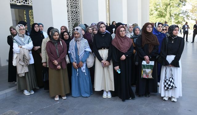 İsrail'in Küresel Sumud Filosu'na yönelik saldırısı Malatya'da protesto edildi