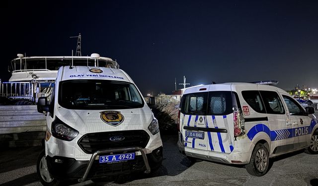 İzmir'de denizde erkek cesedi bulundu