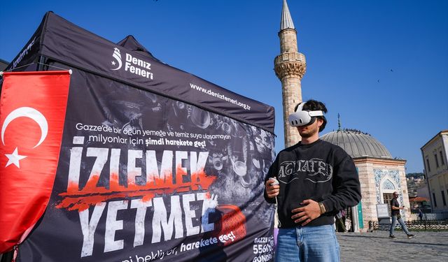 İzmir'de Gazze için 'İzlemek Yetmez' etkinliği sürüyor