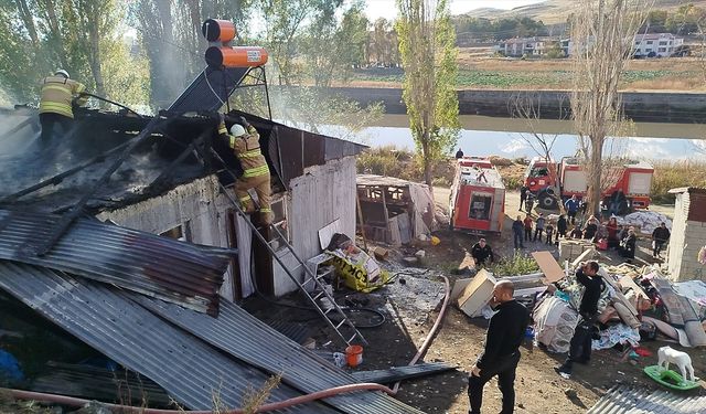 Kars'ta müstakil evde çıkan yangın söndürüldü