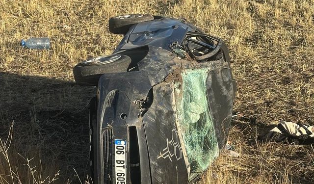Kars'ta şarampole devrilen otomobildeki 1 kişi öldü, 3 kişi yaralandı