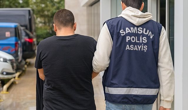 Samsun'da müşteri gibi girdiği kuyumcudan hırsızlık yapan şüpheli yakalandı