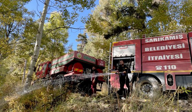 Sarıkamış'ta ormanlık alanda çıkan yangın söndürüldü