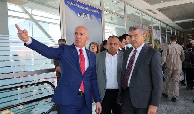 Sarp Sınır Kapısı'ndan 9 ayda 4 milyona yakın yolcu geçişi oldu