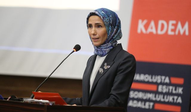 Siirt'te 'Toplumsal Huzur Sürecinde Türkiye: Değişimin Öznesi Olarak Kadın' paneli düzenlendi