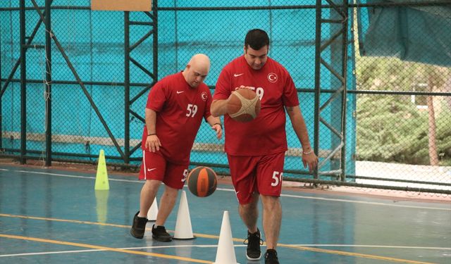 Tekirdağ'da 'özel bireyler' fiziksel ve sosyal gelişimlerini basketbolla artırıyor