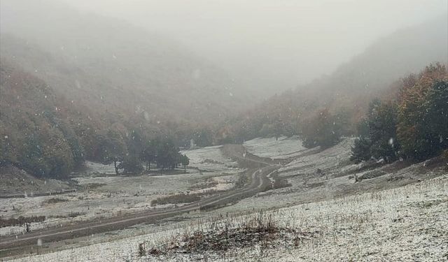 Tokat'ta yüksek kesimlere mevsimin ilk karı yağdı