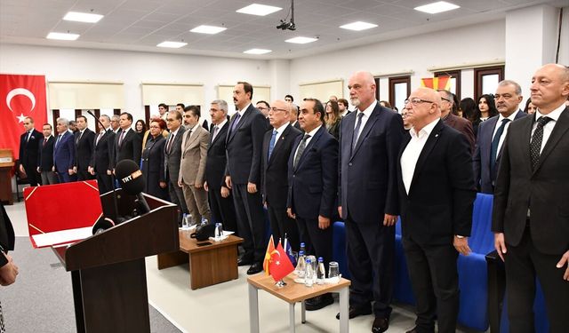 Üsküp'te Türk Dünyası Mühendisler ve Mimarlar Birliğince hizmet ödülleri programı düzenlendi