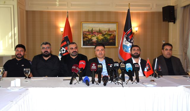 Vanspor yönetiminin hedefi takımı 'ileriye' taşımak