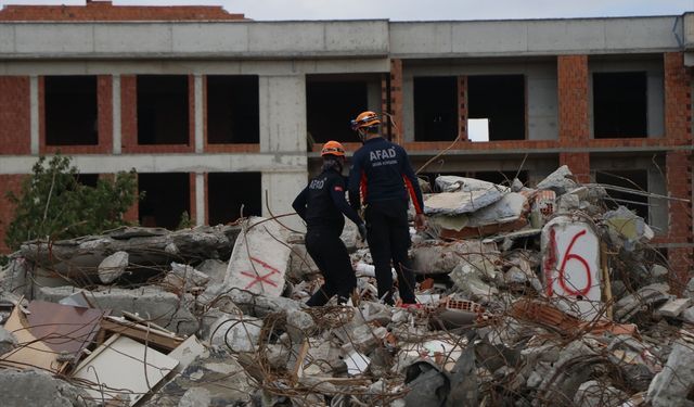 Yalova ve çevre illerden ekiplerin katıldığı deprem tatbikatına başlandı