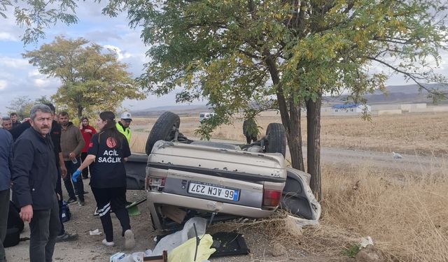 Yozgat'ta devrilen otomobildeki 1 kişi öldü, 1 kişi yaralandı